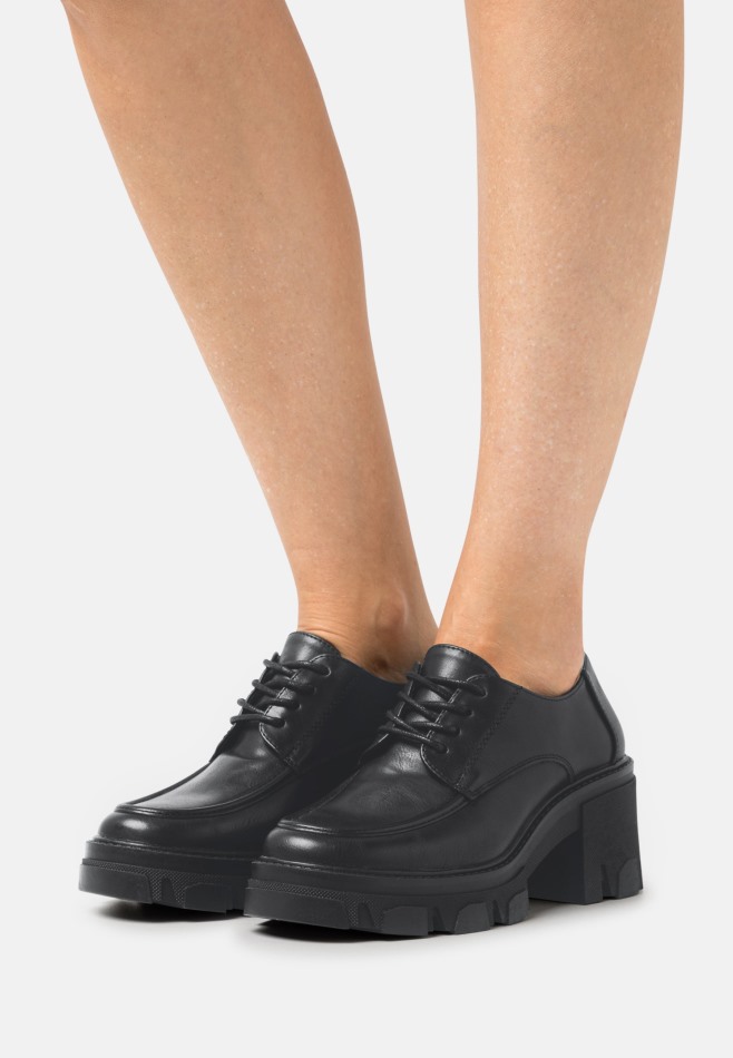 Gabor Noir Vintage | Exclusif Leona - Talons à Lacets